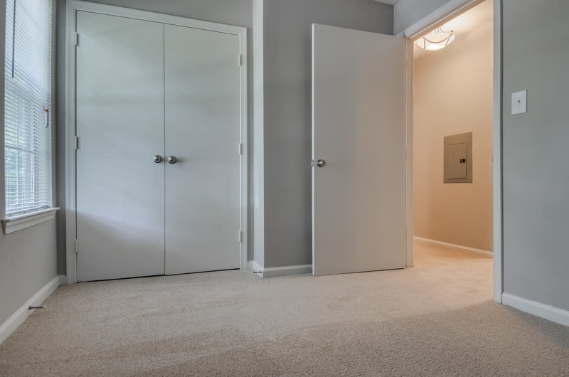 Photos and Video of Woodburn Apartments in Manassas, VA